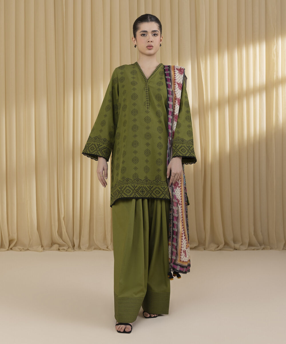 Unstitched Women's Green Extra Weft Jacquard 3 Piece Suit
