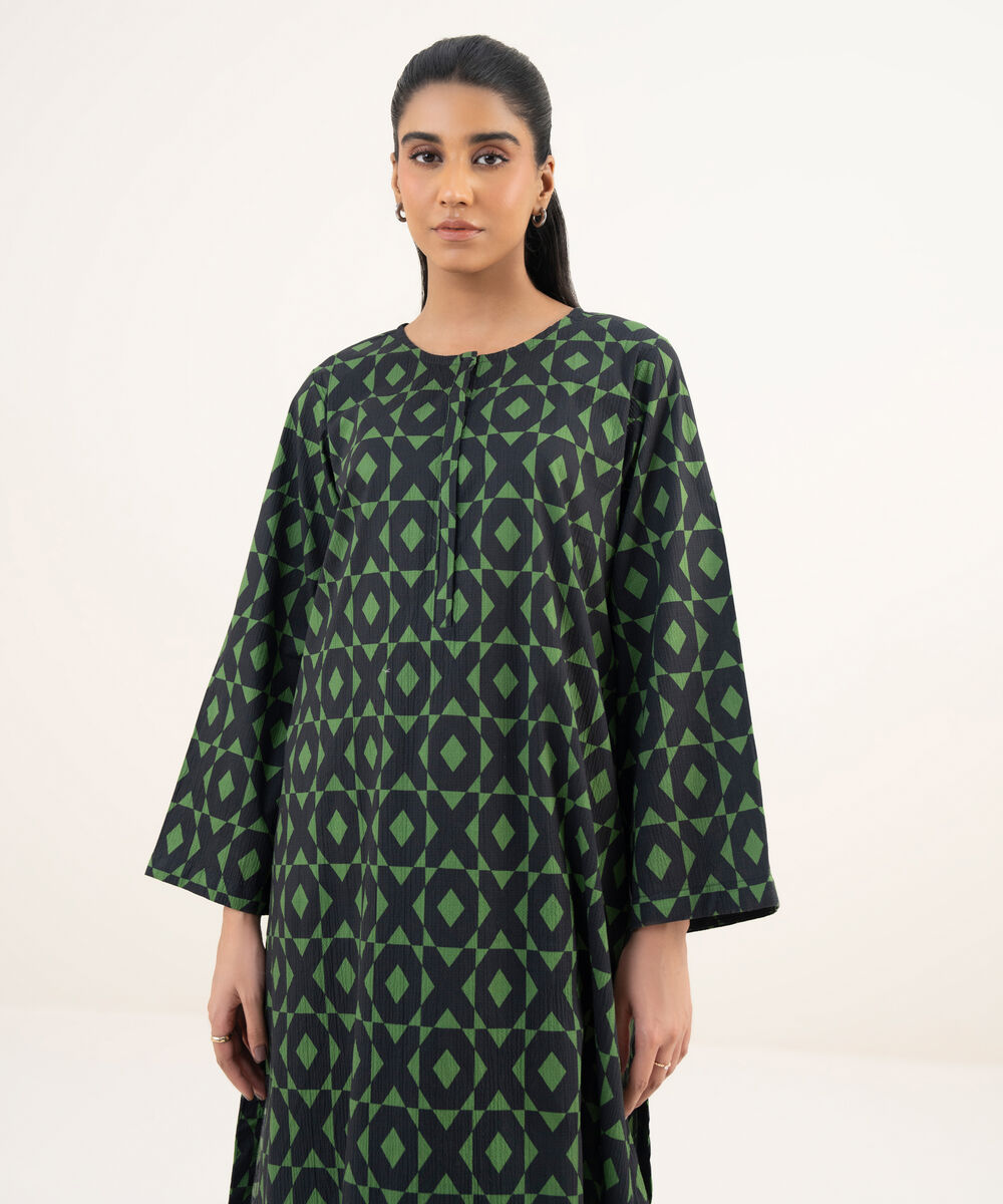 Women's RTW Seersucker Black Printed A-Line Shirt