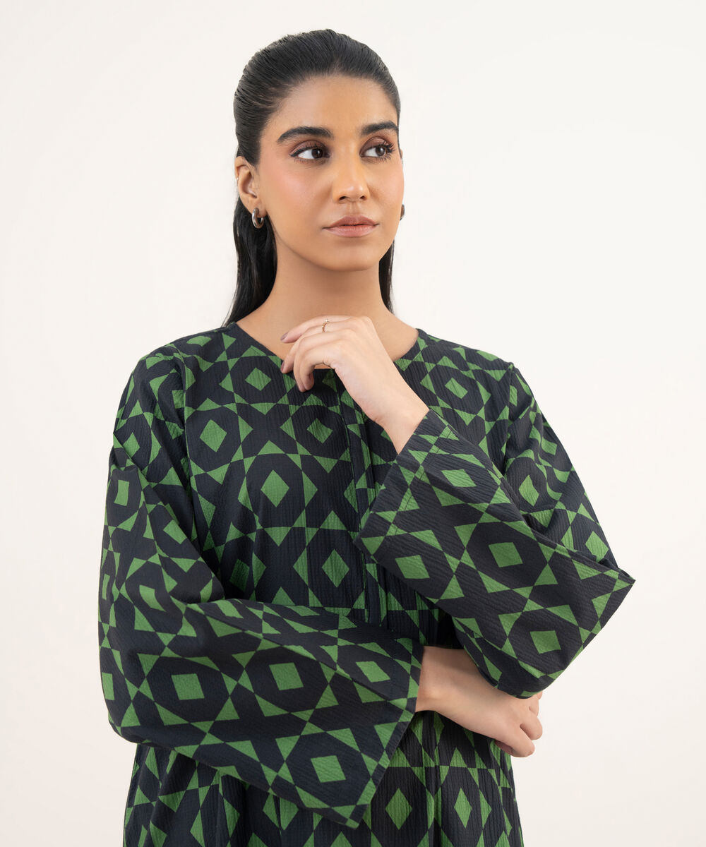 Women's RTW Seersucker Black Printed A-Line Shirt