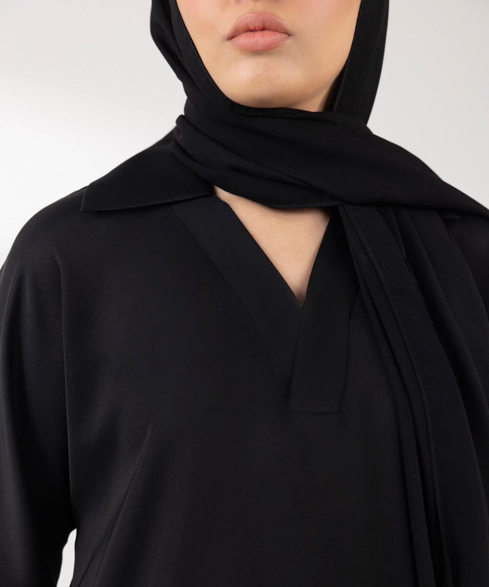 Woman - Black Flowy Shirt With Collar And Full Sleeves