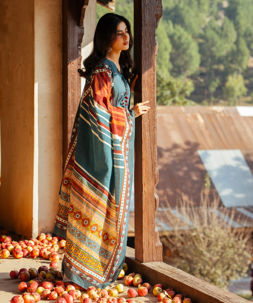 Women's Unstitched Cross Hatch Embroidered Green 3 Piece Suit