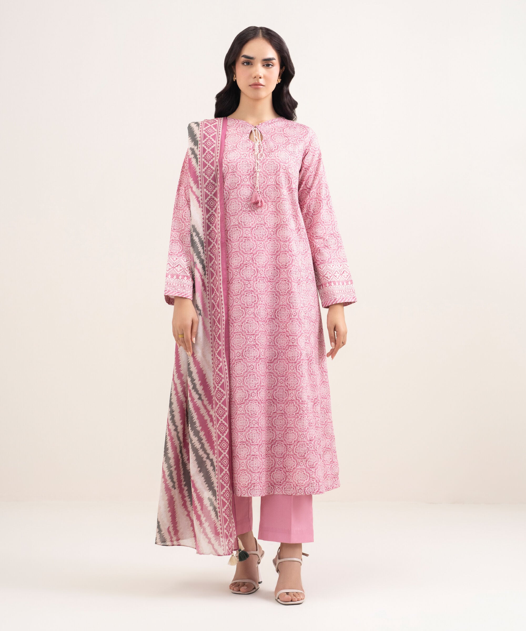 Unstitched 3 Pc Lawn DYS26V3128TS