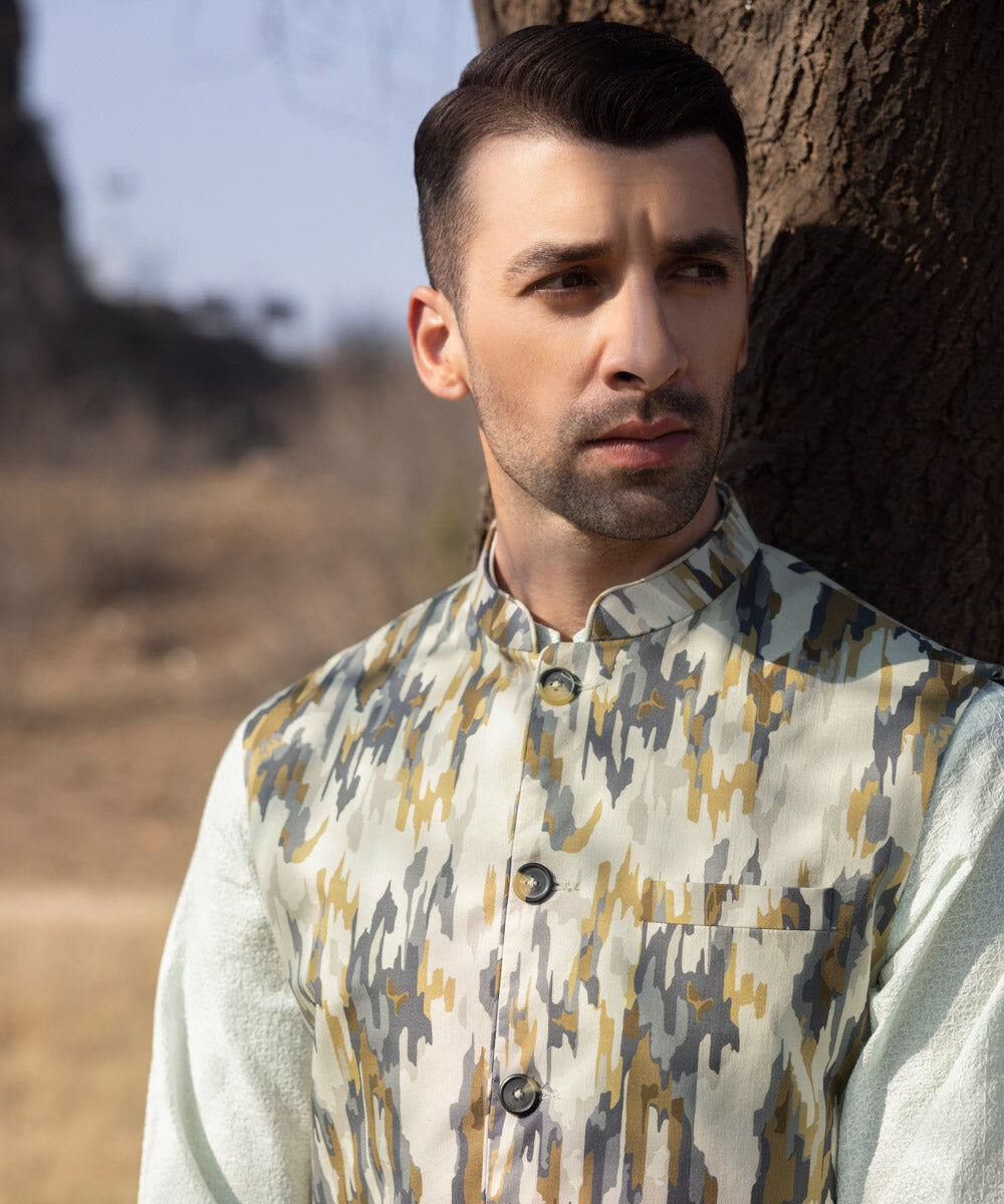 Man - Multi Embroidered Waistcoat