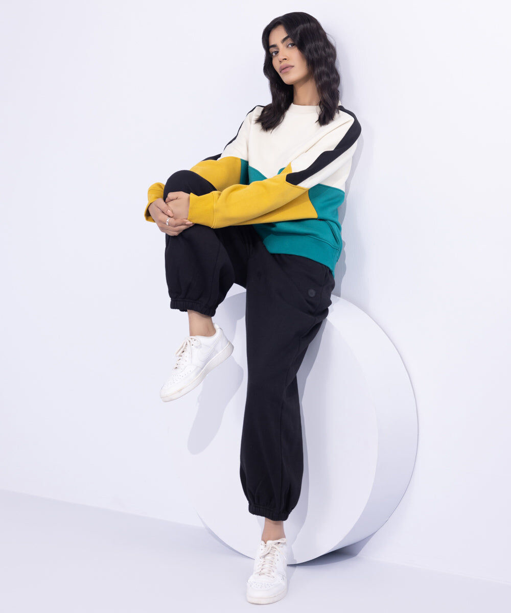 Woman - Multi Fleece Color Blocked Sweatshirt