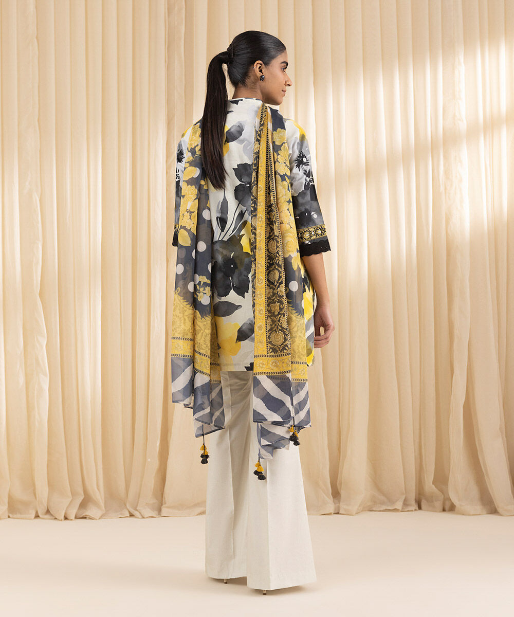 Unstitched Women's Embroidered Lawn Multi Three Piece Suit