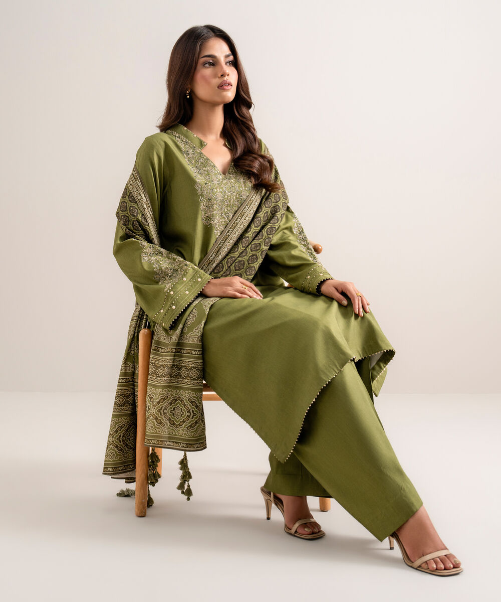 Women's Unstitched Embroidered Linen Green 3 Piece Suit