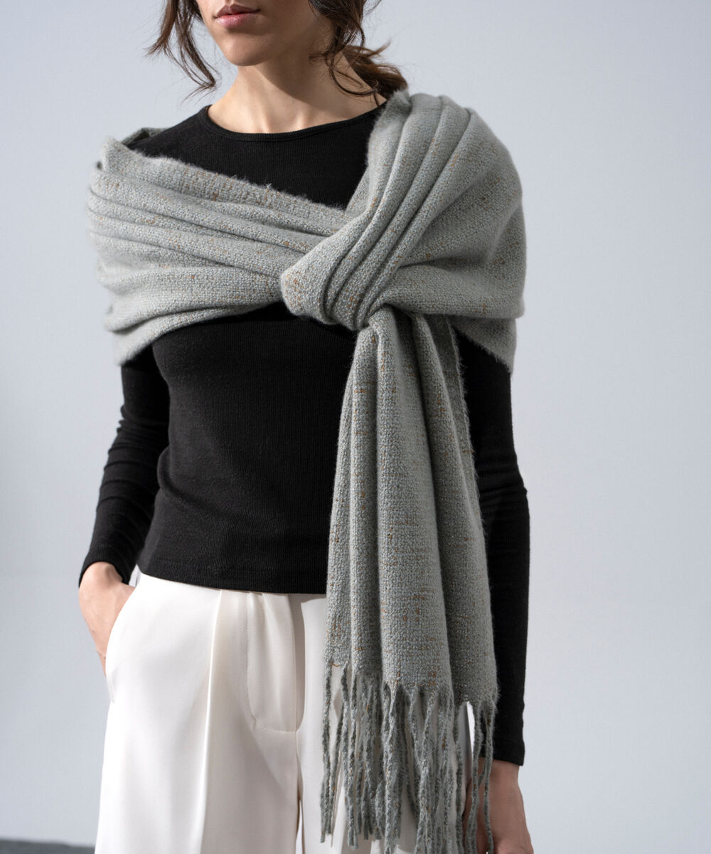 Women's Western Wear Light Grey Polyester Solid Woolen Scarf