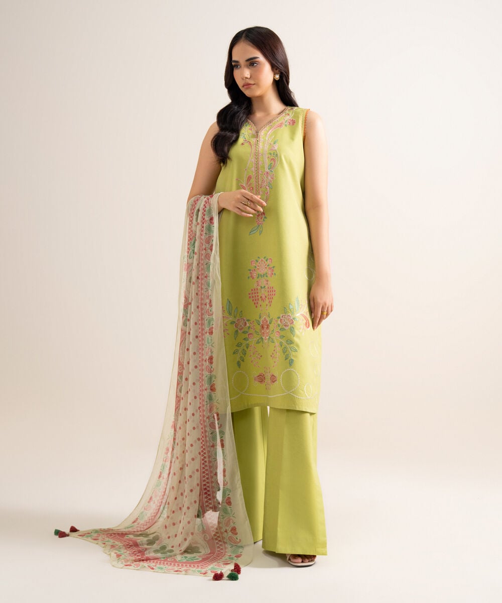 3 Piece - Embroidered Lawn Suit