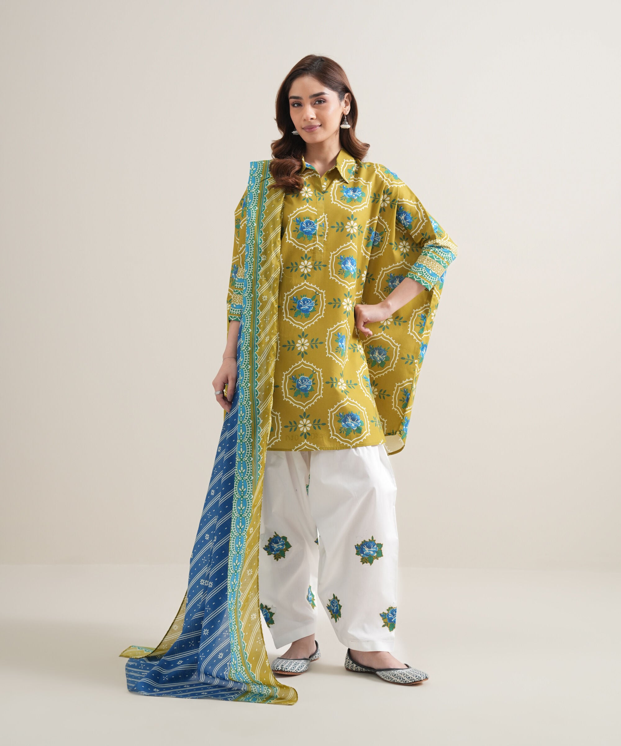Unstitched 2 PC U2DDDS26V315