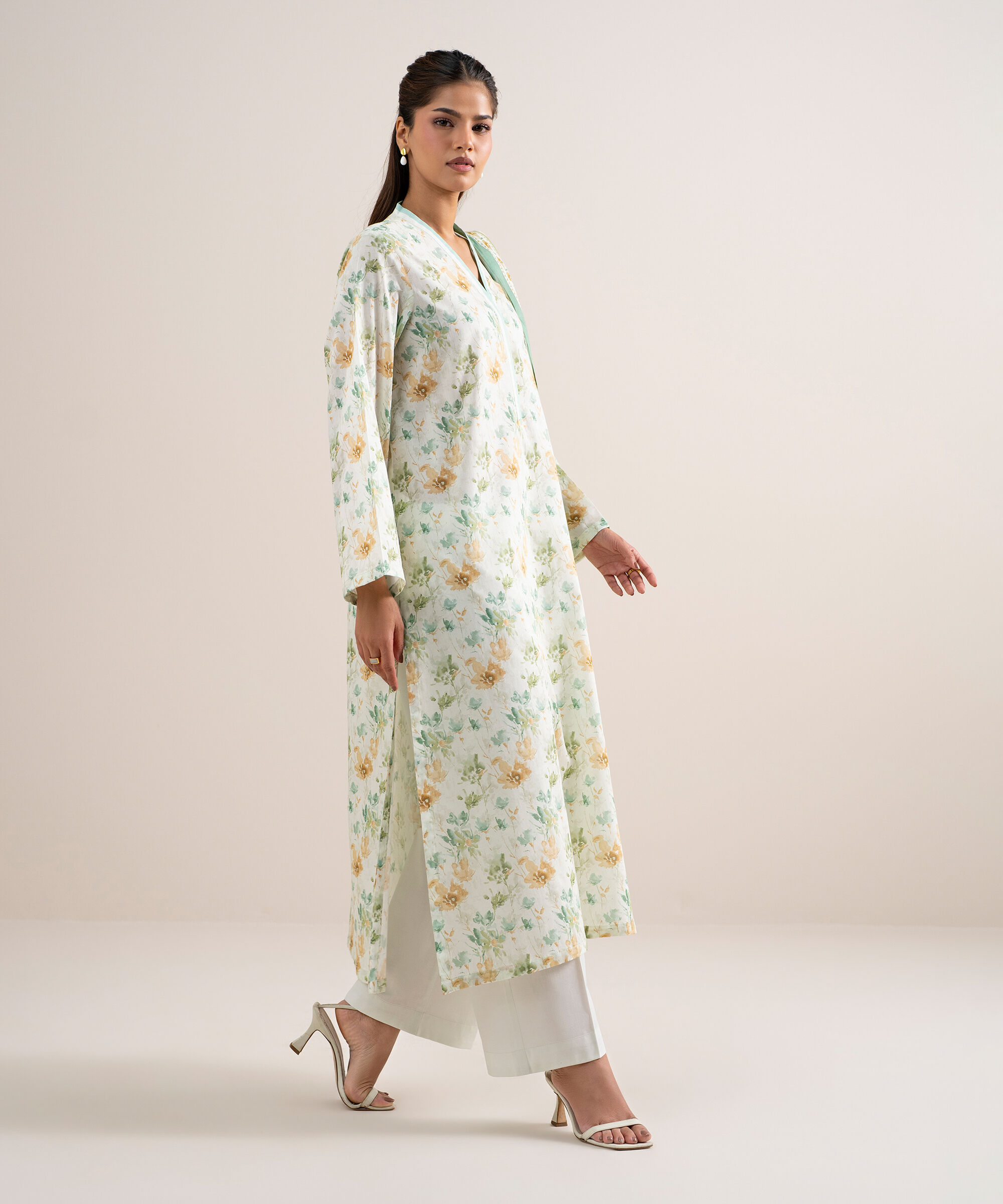 Unstitched 3 PC U3PDDS26V662