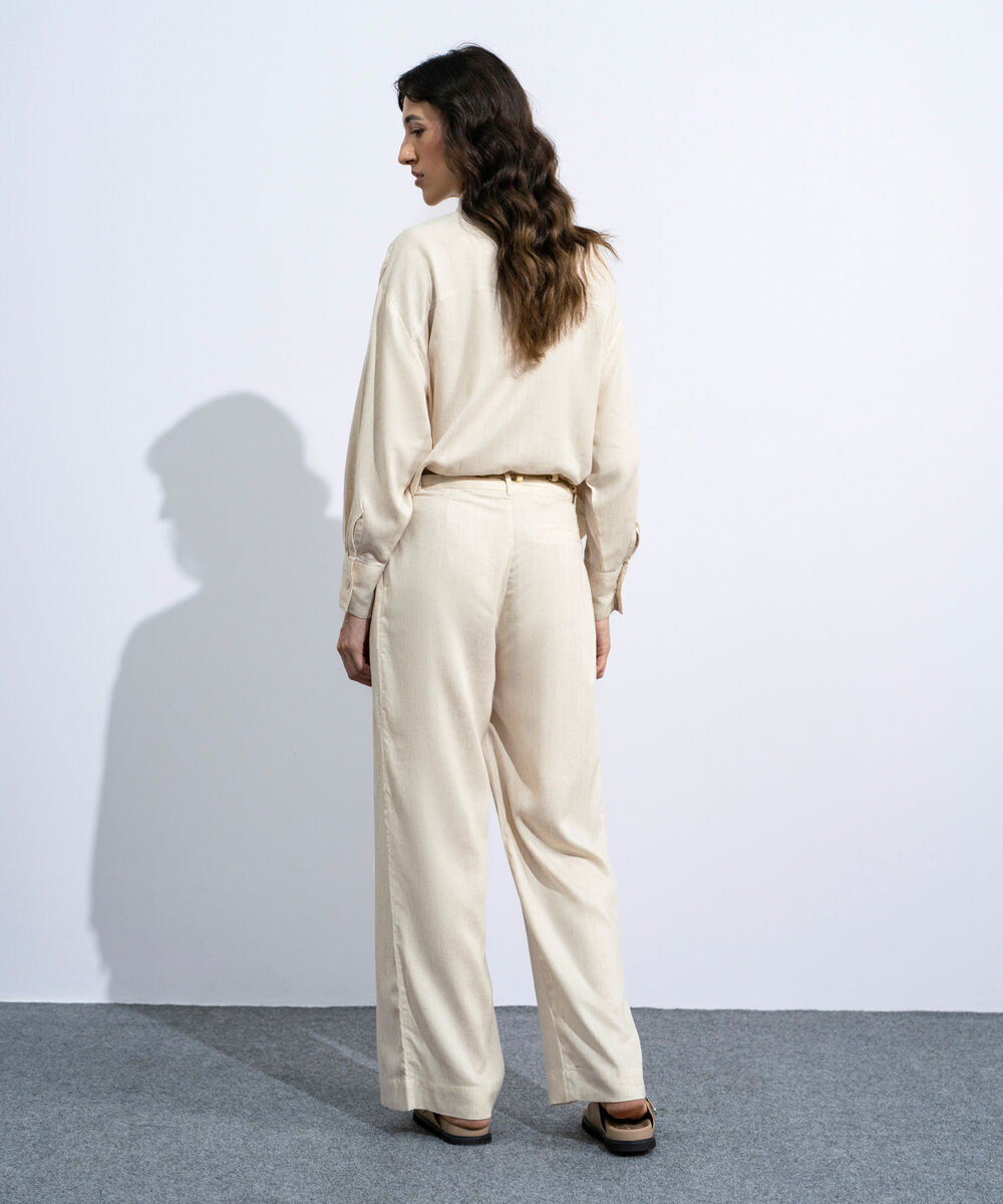 Women's Off White Linen Blend Pleated Trouser With Crochet Belt