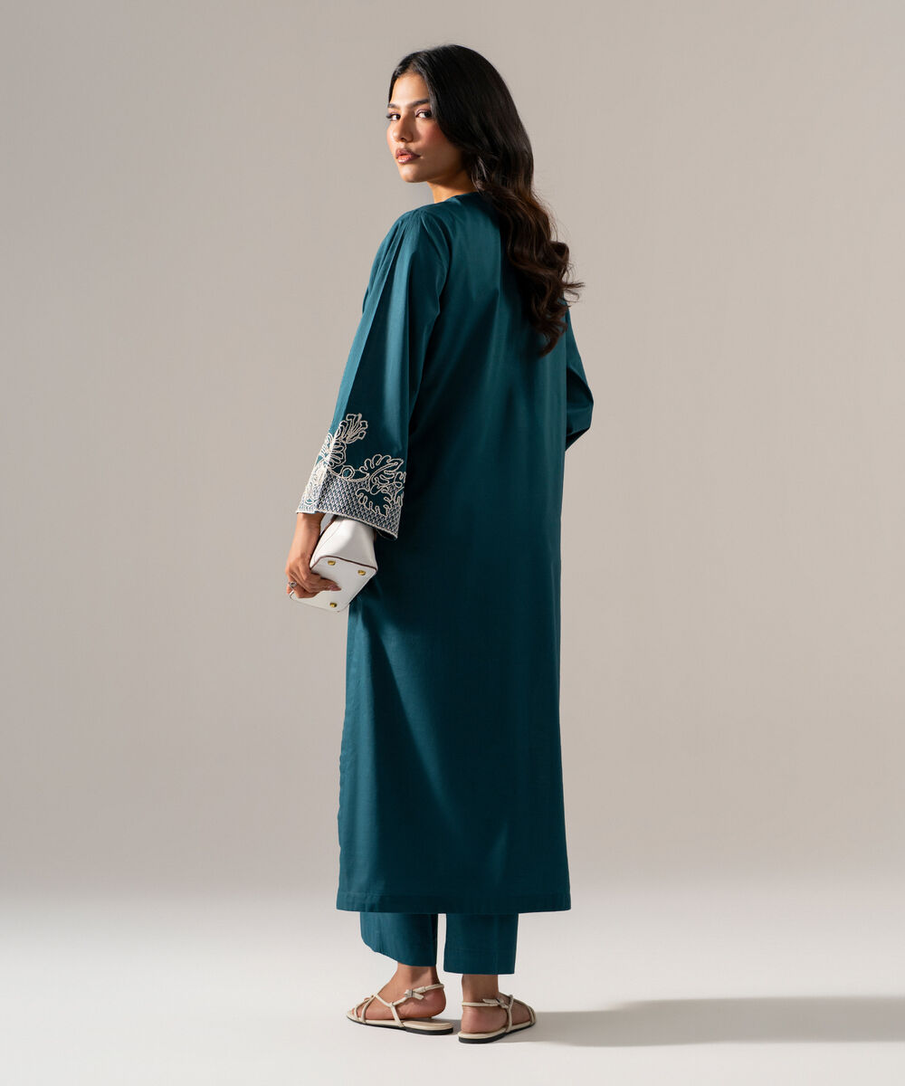 Women's RTW Cross Hatch Solid Embroidered Teal Straight Shirt