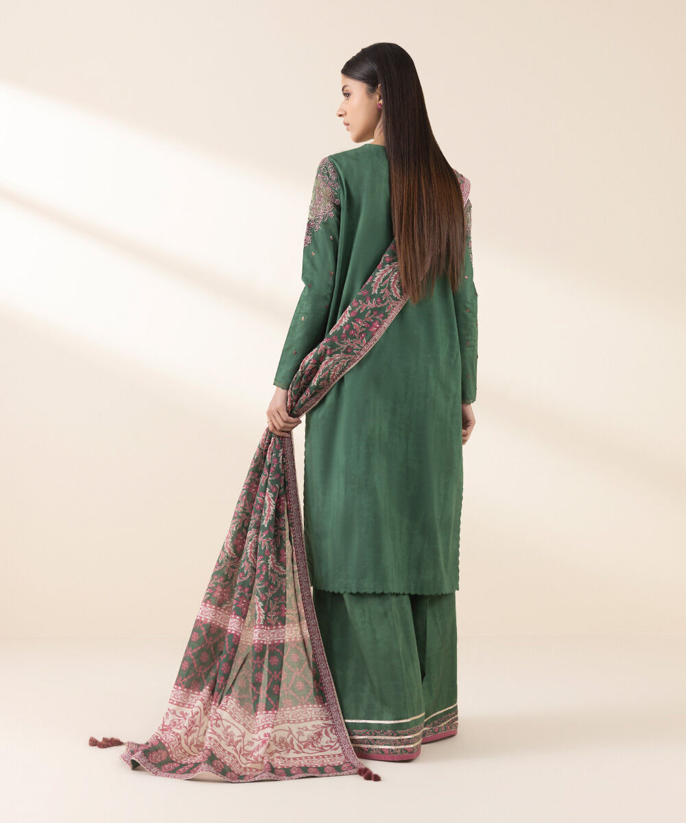 Women's Unstitched Embroidered Lawn Green 3 Piece Suit