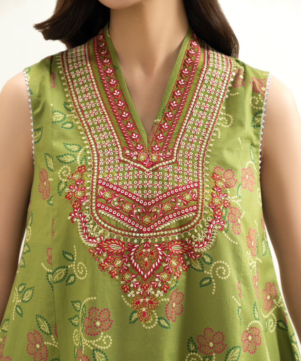 Women's Unstitched Lawn Embroidered Green 3 Piece Suit