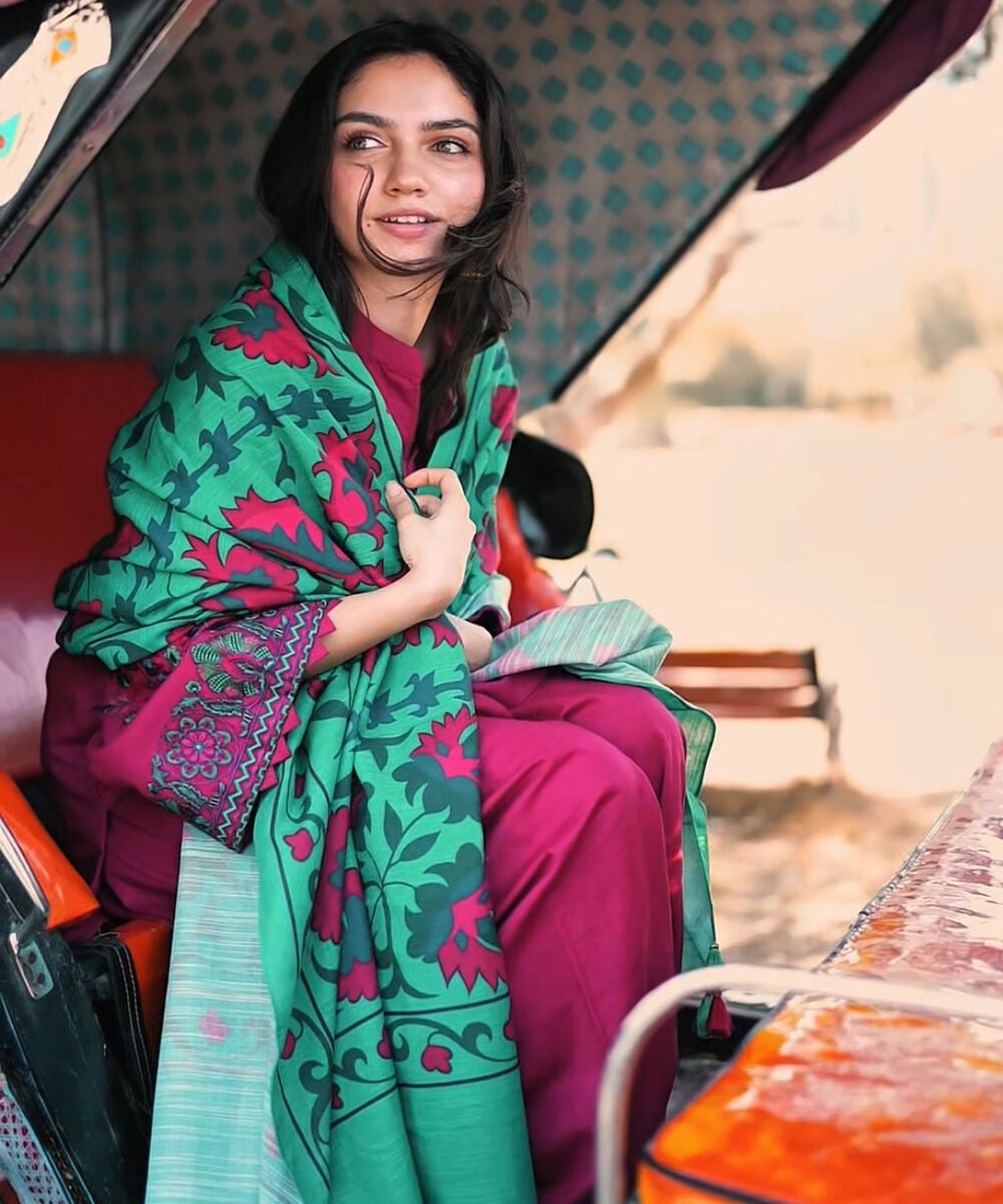 Women's Unstitched Basic Khaddar Embroidered Pink 3 Piece Suit