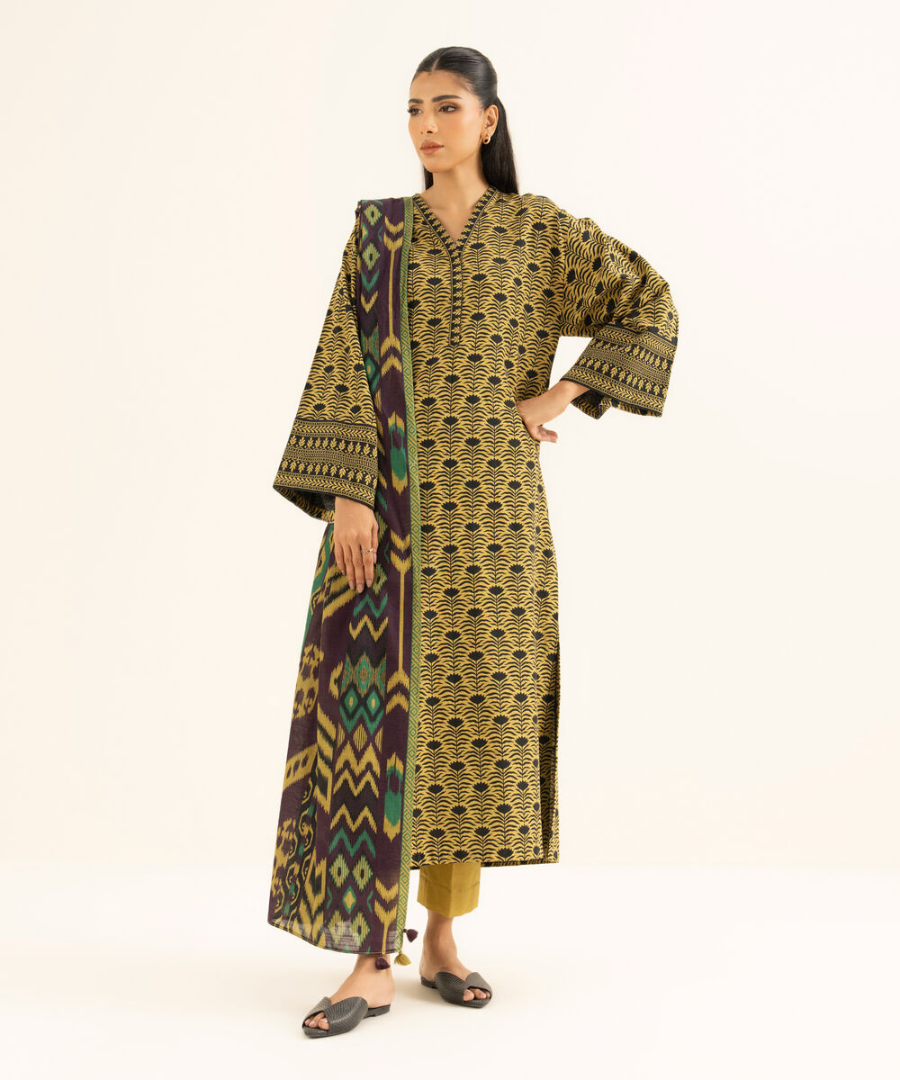 Women's Unstitched Khaddar Printed Multi 3 Piece Suit