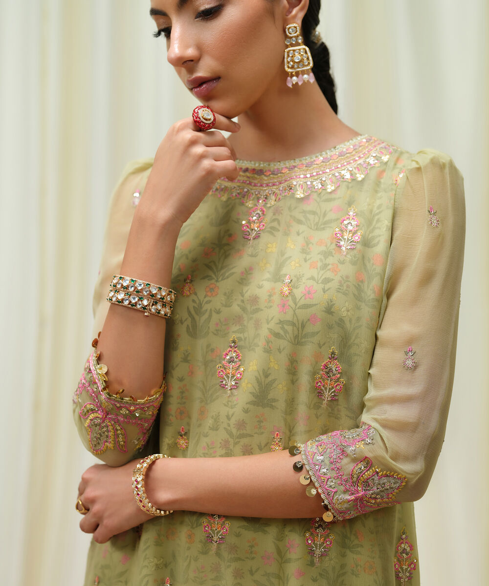 Women's Unstitched Crinkle Chiffon Dyed Three Piece Suit