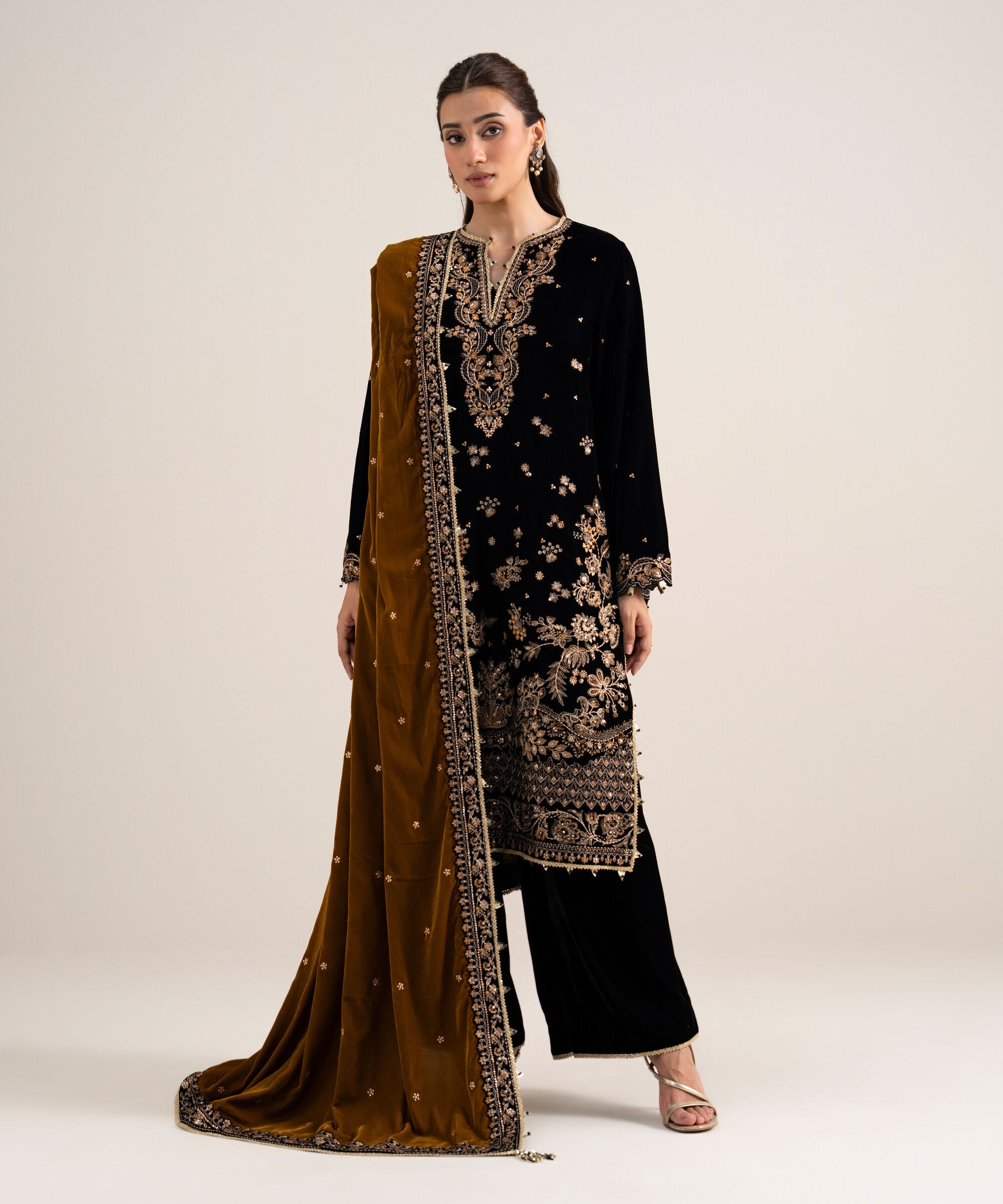 Retail Price: 15990/-PKR