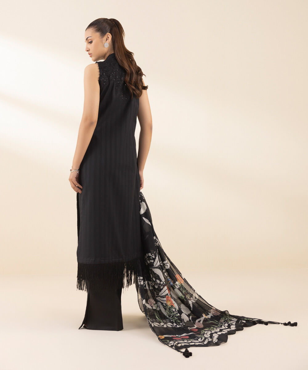 U3PEDF25V211 Unstitched 3 PC U3PEDF25V211