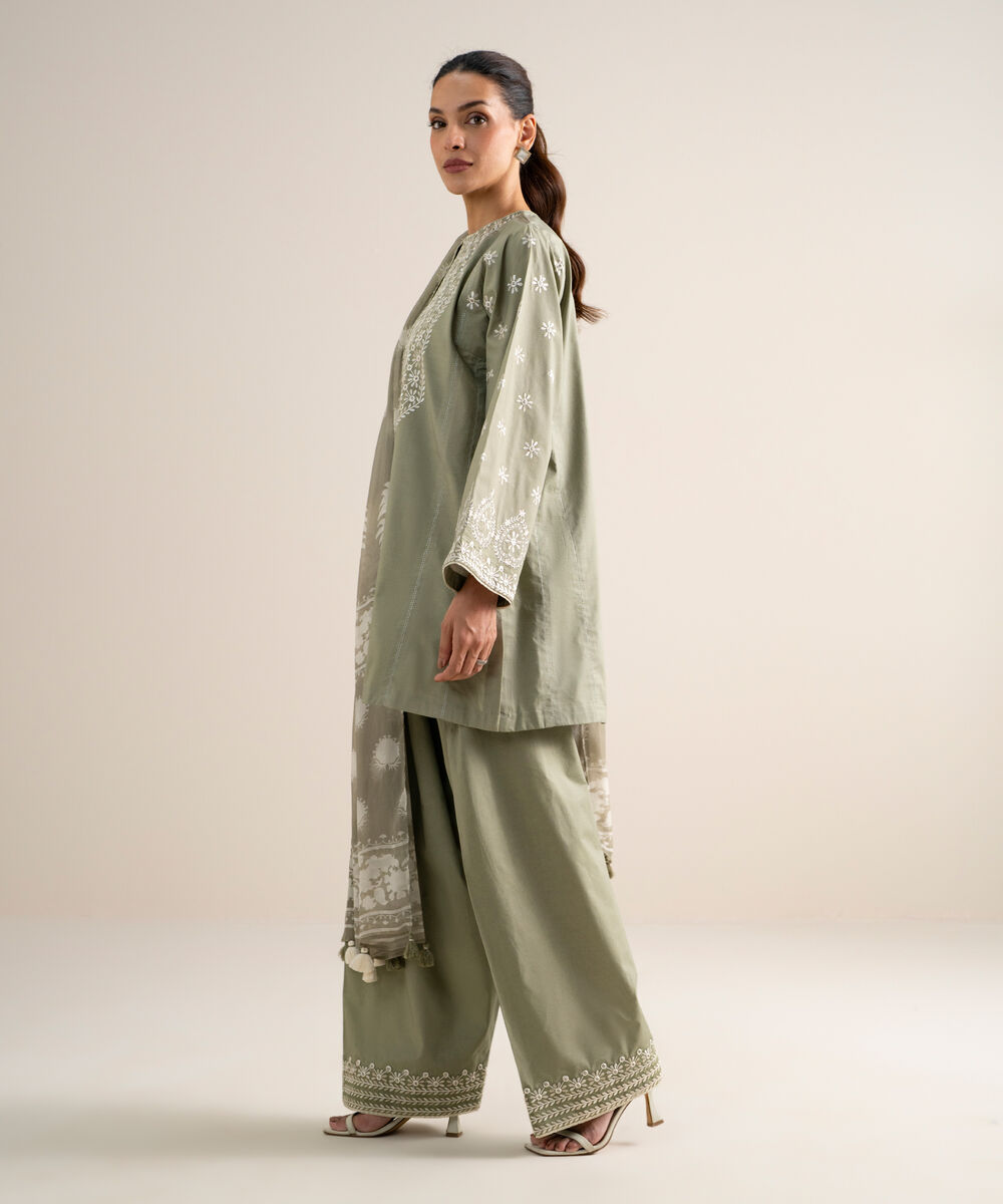 Women's Unstitched Lawn Embroidered Green 3 Piece Suit