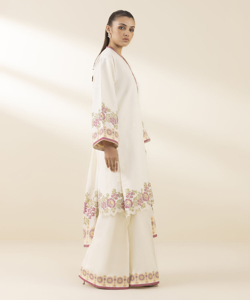 Unstitched Women's Off White Jacquard 3 Piece Suit