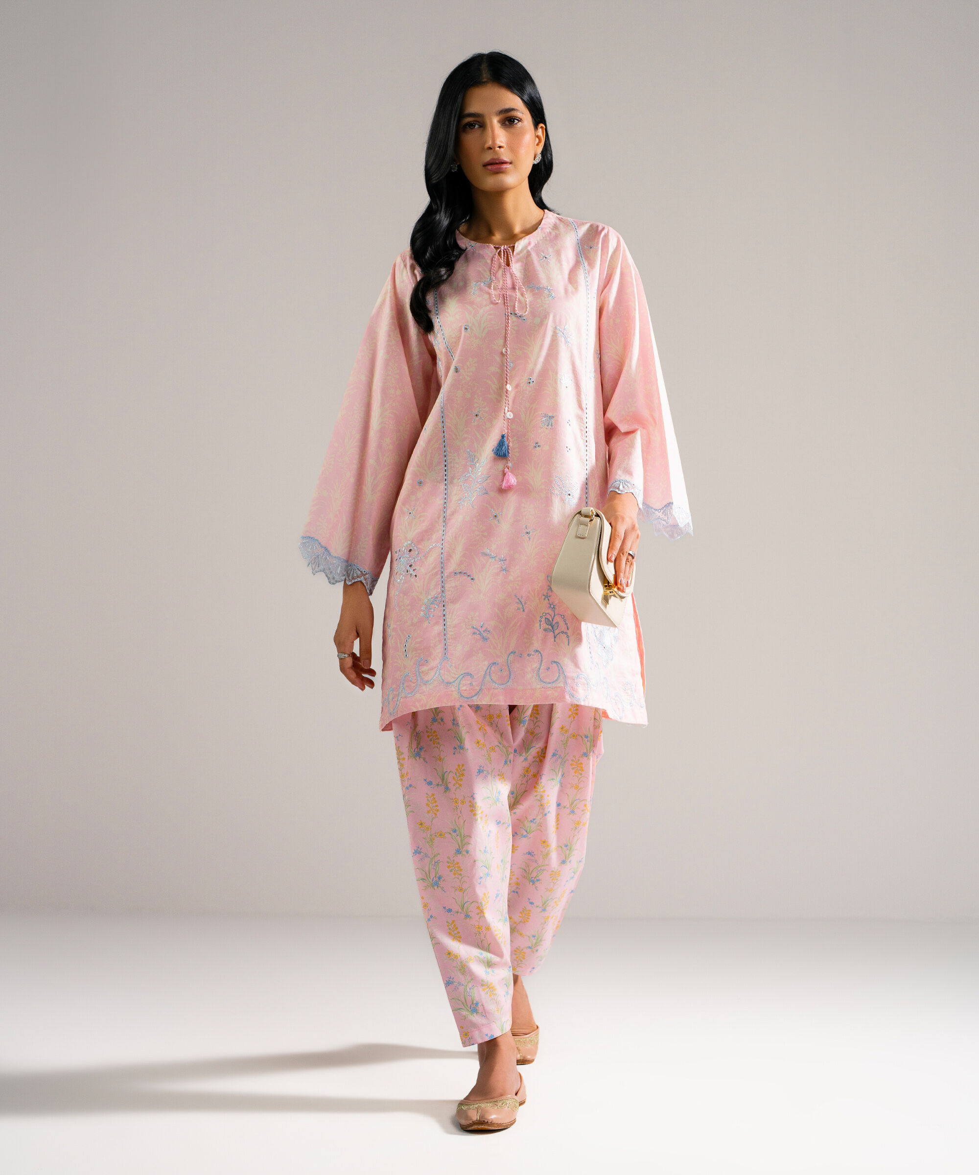 Retail Price: 5990/-PKR