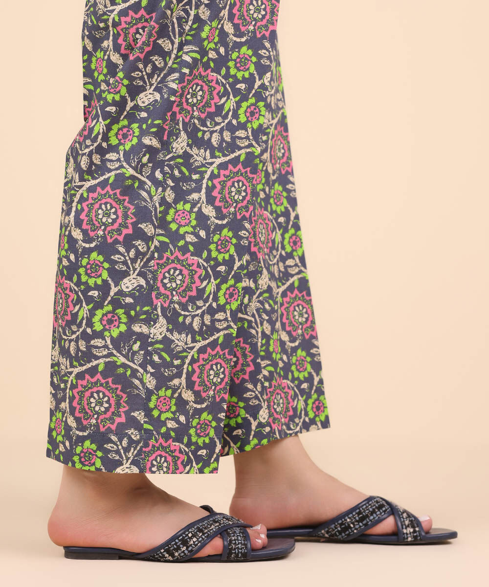 Women's Pret Cambric Multi Printed Straight Pants