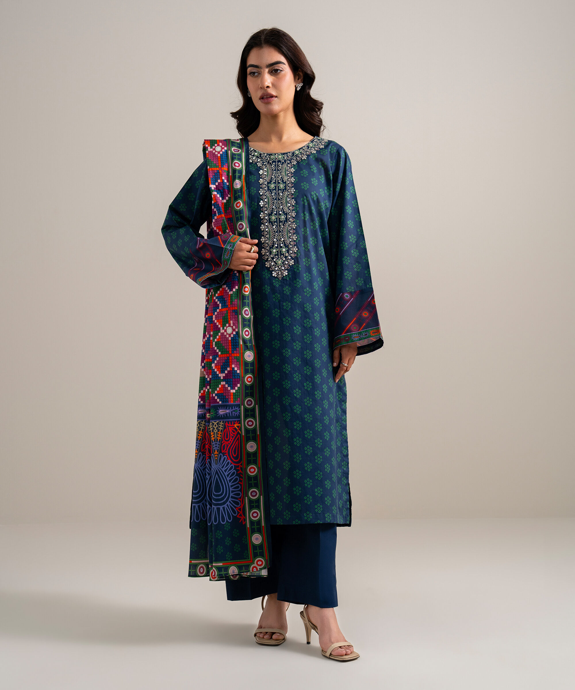 Unstitched 3 PC U3PDDS26V677