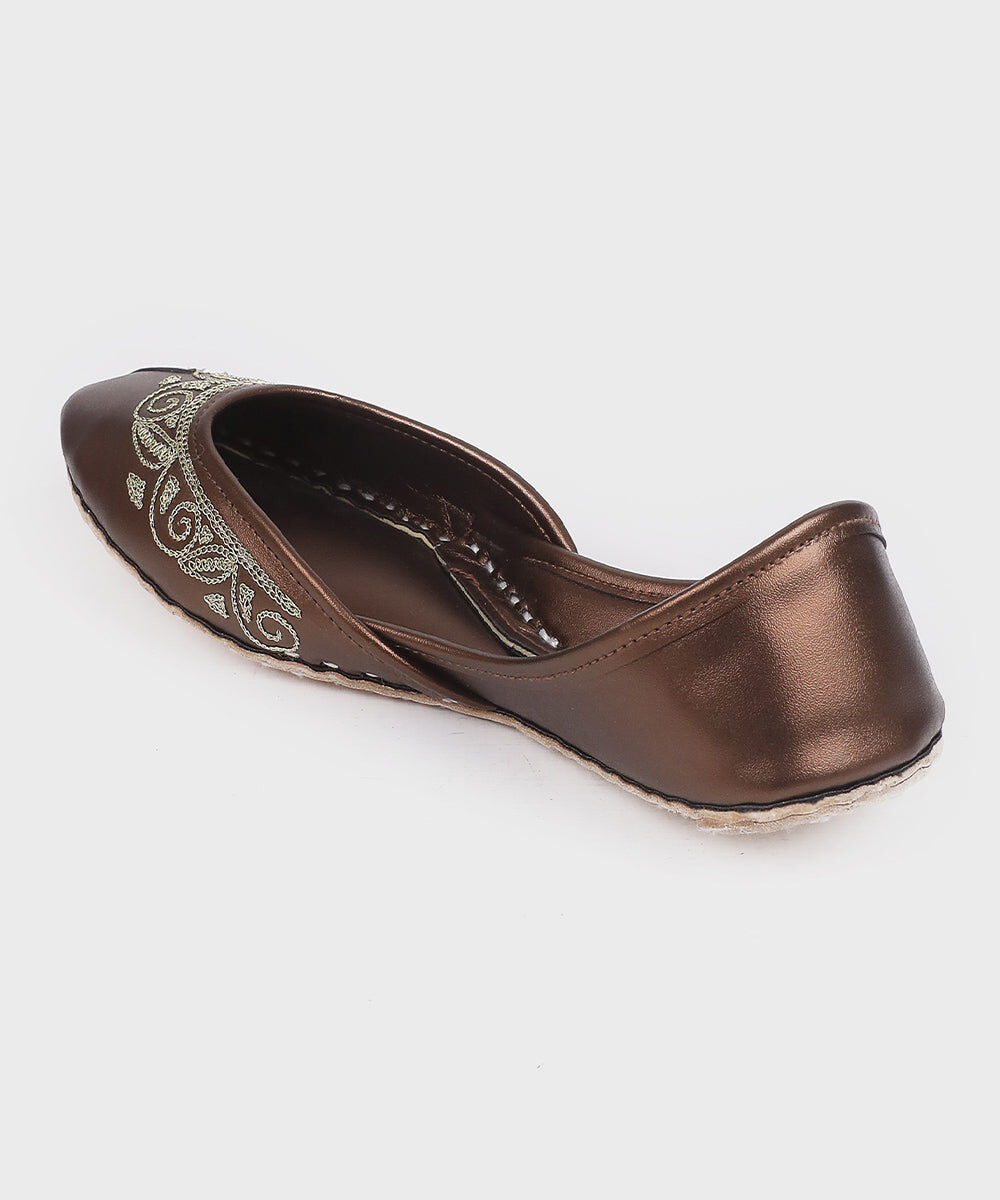 Woman - Brown Embroidered Khussas