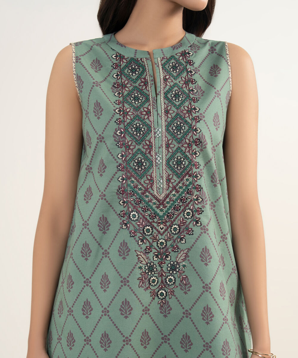 Women's Unstitched Lawn Embroidered Green 3 Piece Suit