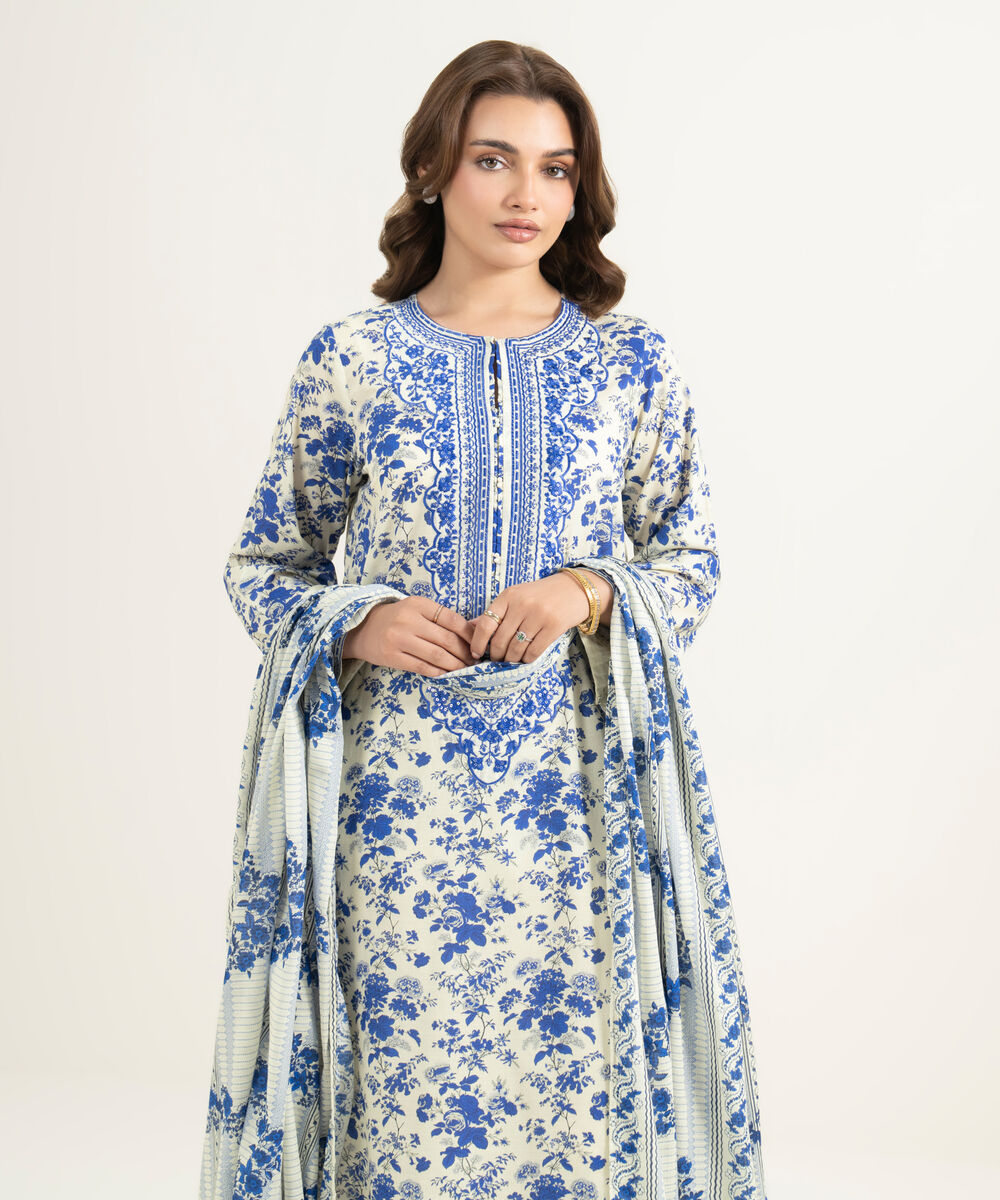 Women's RTW Slub Lawn Embroidered Off White 3 Piece Suit