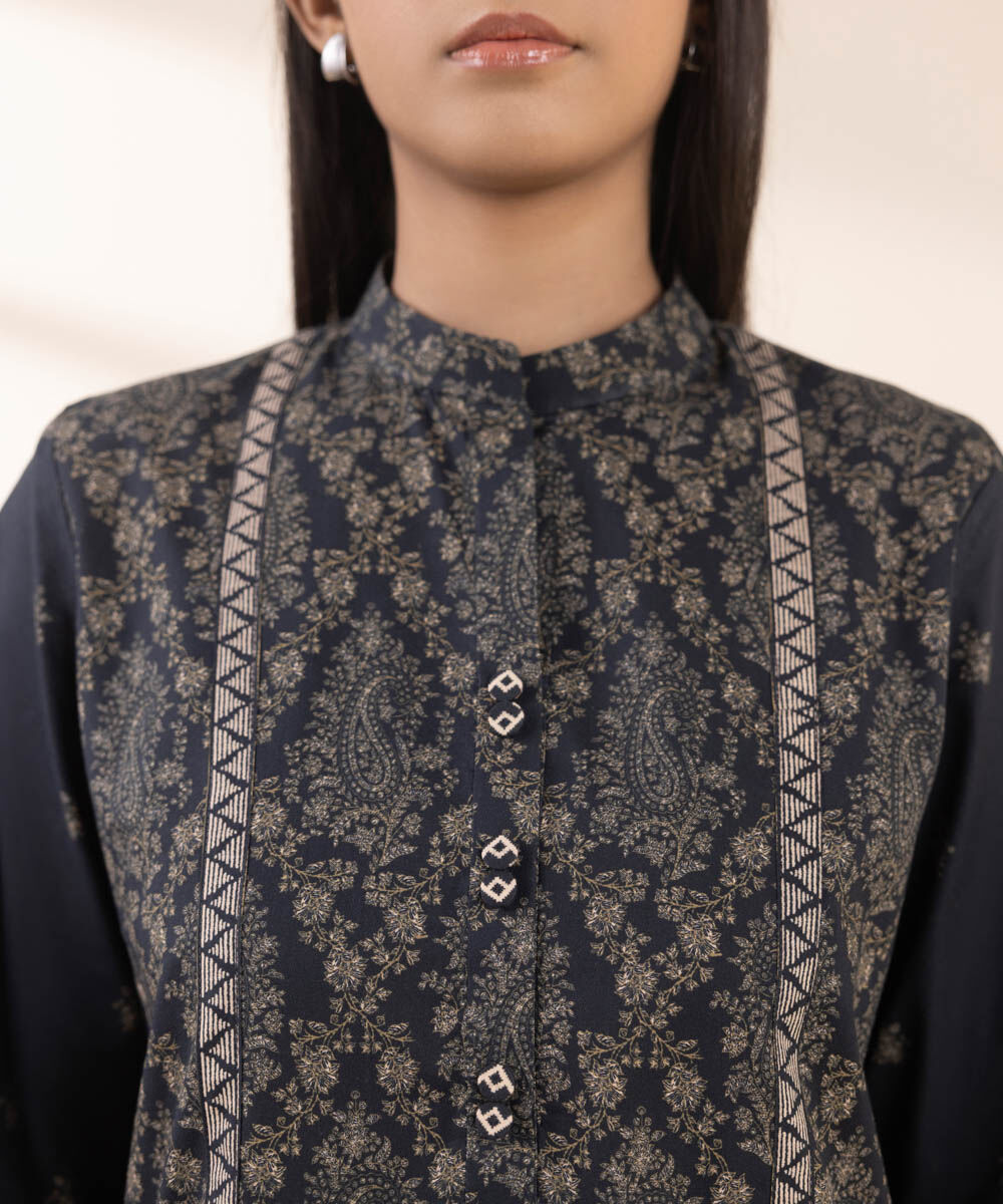 0U3PDF25V135 Unstitched 3 PC 0U3PDF25V135