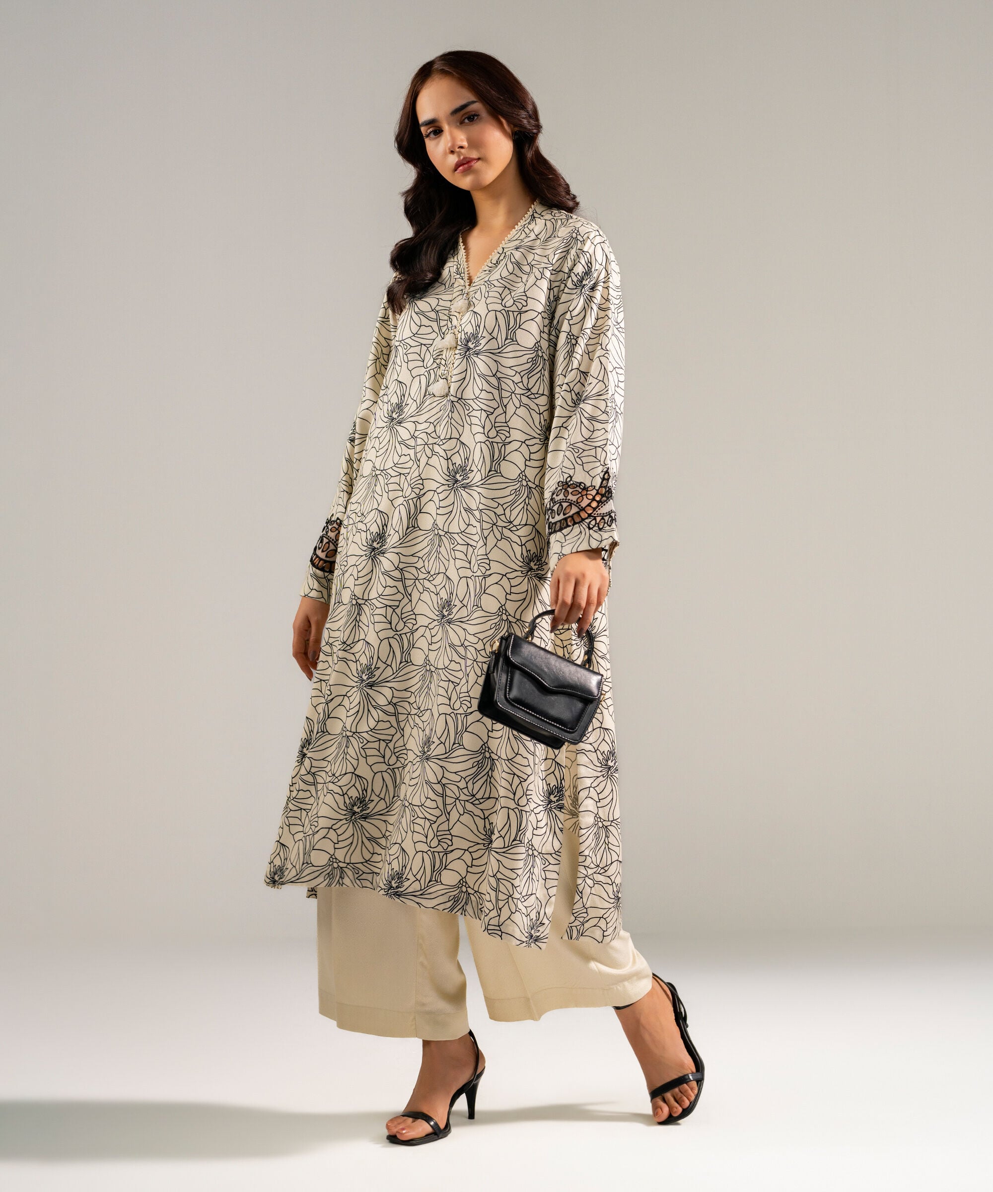 Retail Price: 7990/-PKR
