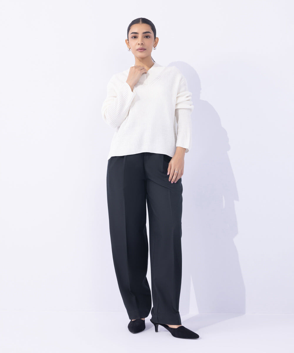 Woman - Off White V Neck Knit Sweater