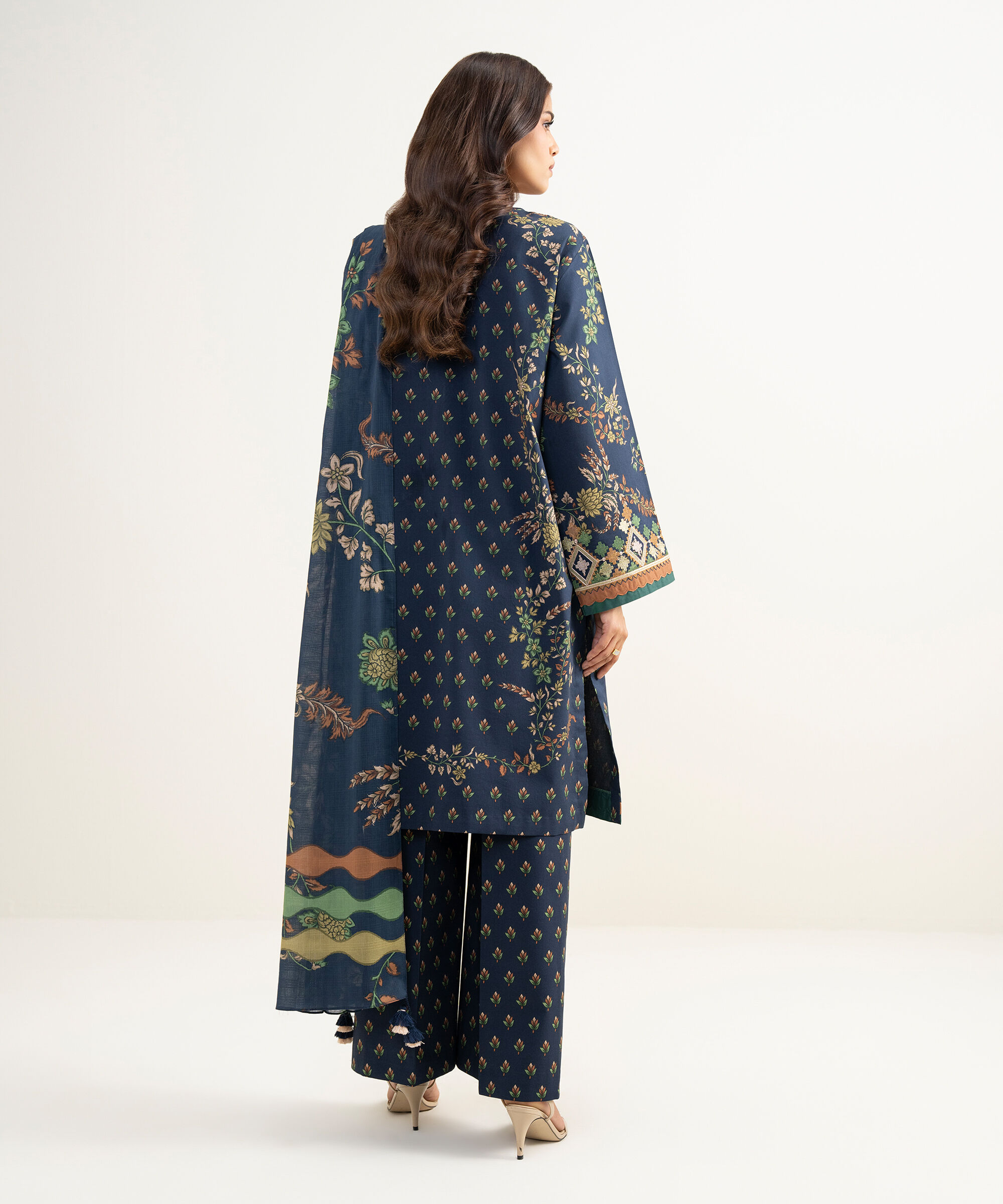 Unstitched 3 Pc Lawn DYS26V3124TS