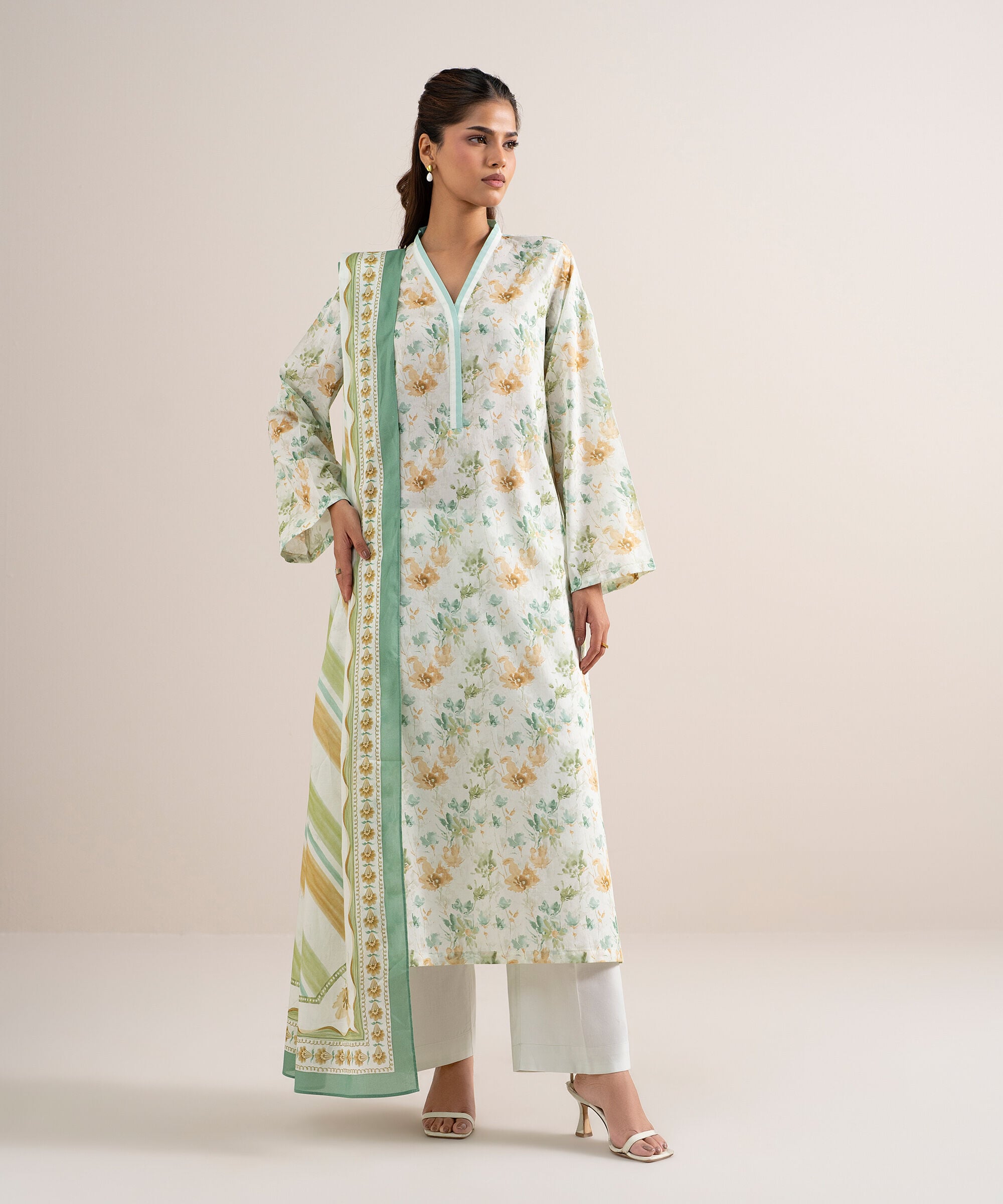Unstitched 3 PC U3PDDS26V662