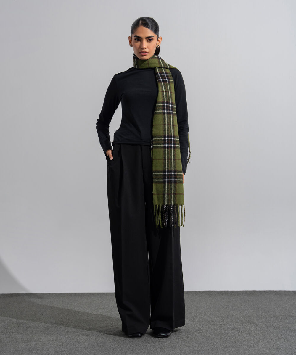 Women's Western Wear Green And Black Polyester Checkered Woolen Scarf
