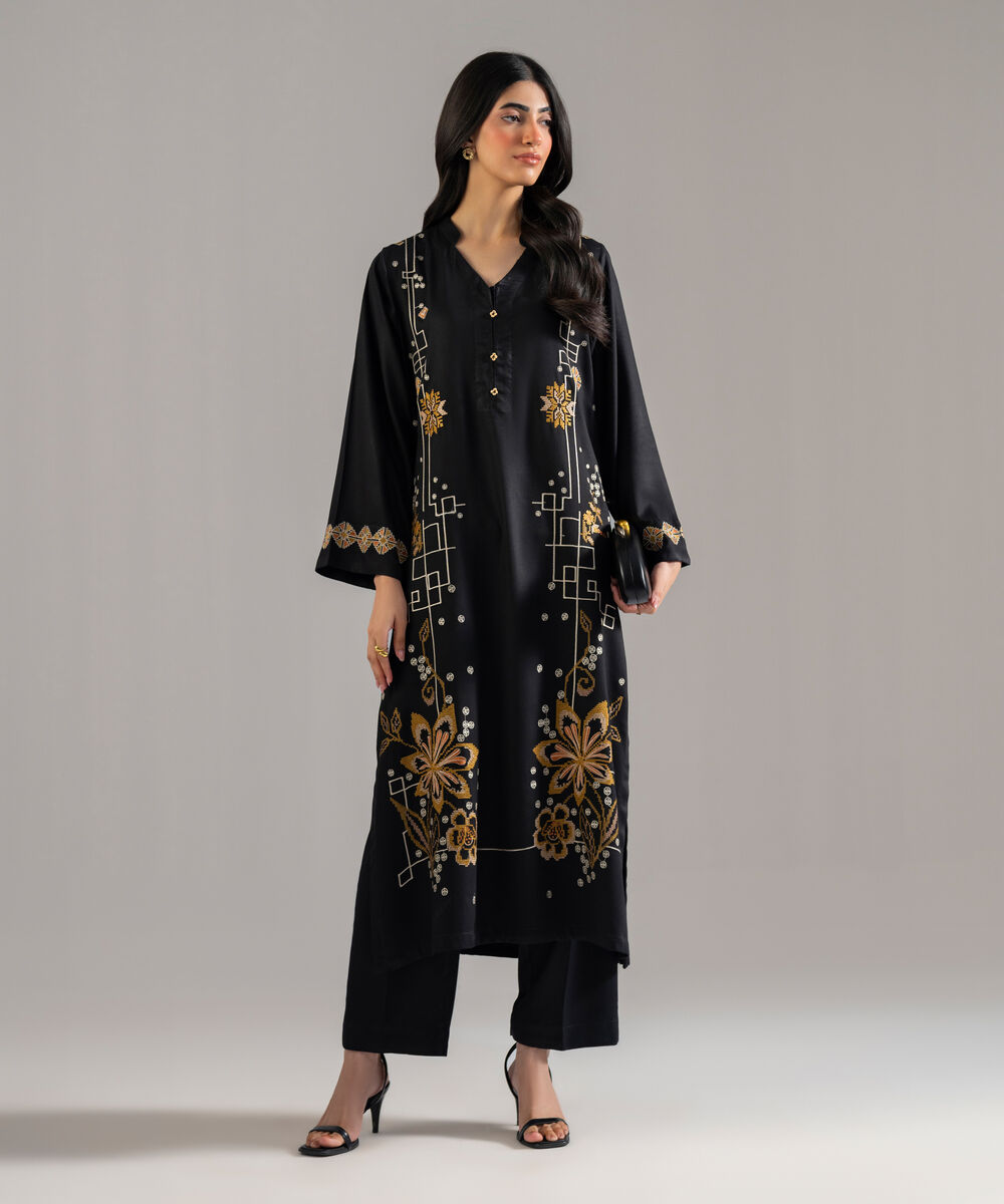 Women's RTW Bedford Solid Embroidered Black A-Line Shirt