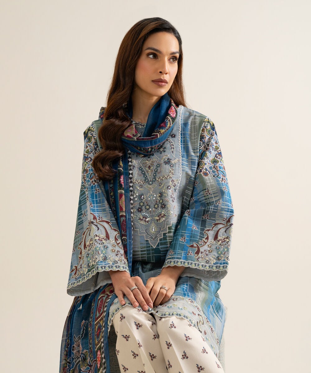 Women's Unstitched Blended Chiffon Printed Black 3 Piece Suit