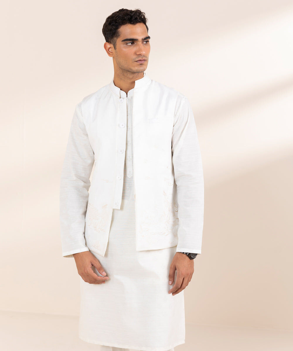 Man - White Embroidered Raw Silk Waistcoat