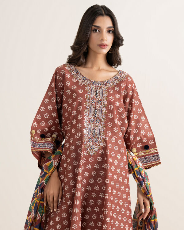 3 Piece - Embroidered Zari Lawn Suit