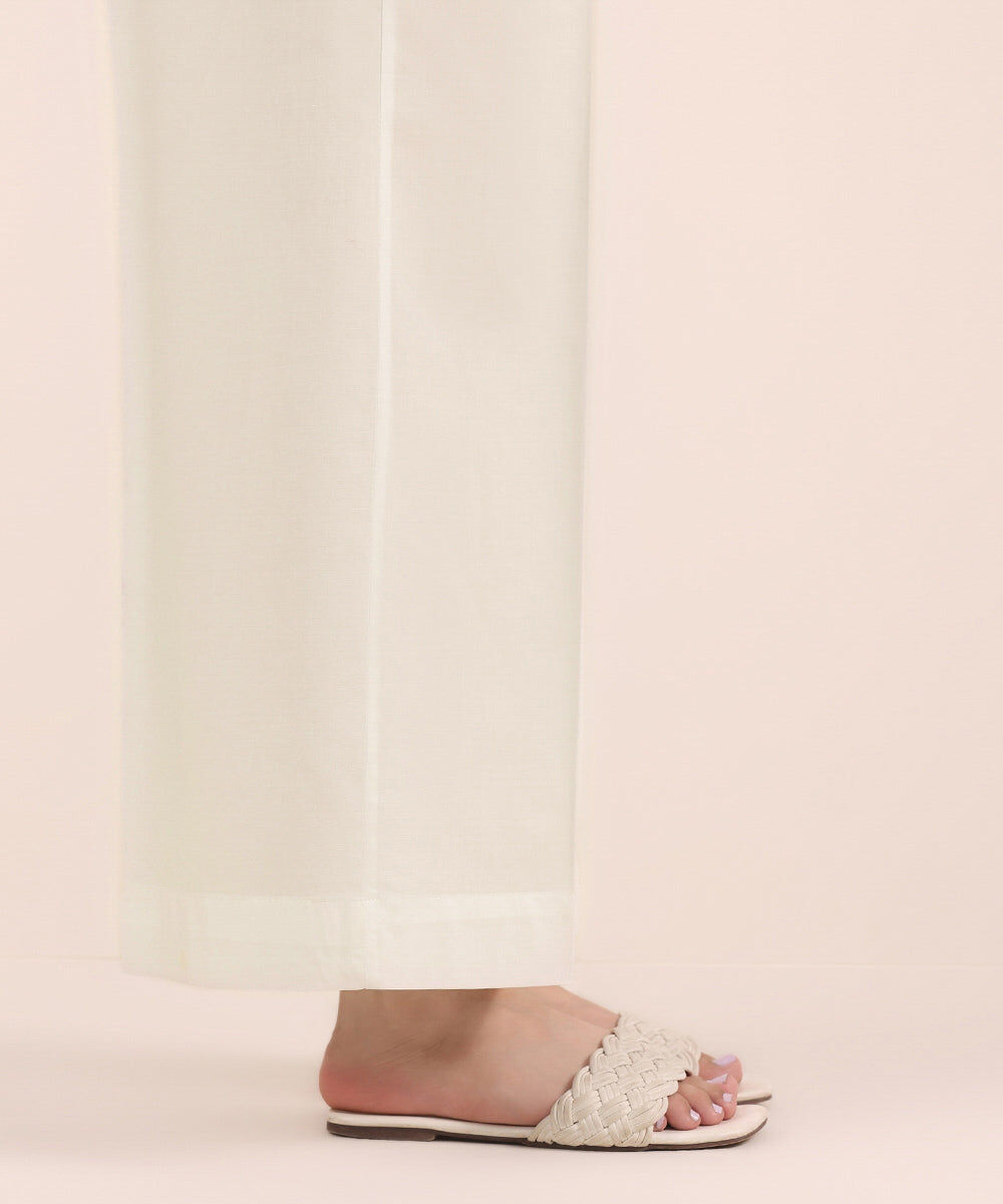 Woman - White Solid Cambric Straight Pants