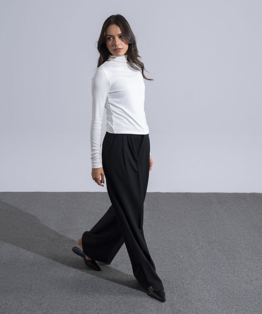 Women's Western Wear White Viscose Turtleneck Knit Top
