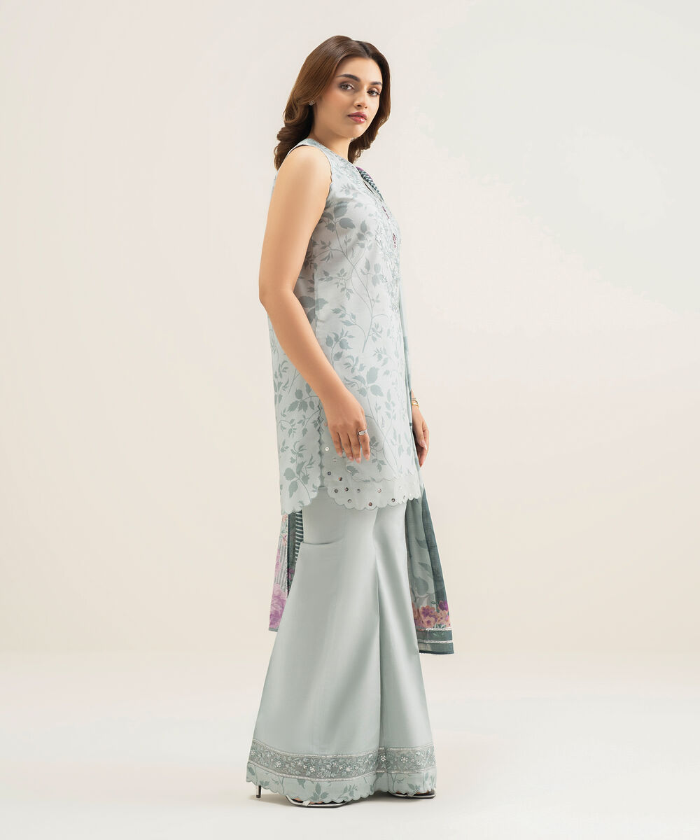 Women's Unstitched Lawn Grey Embroidered 3 Piece Suit