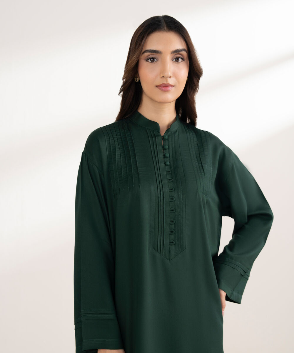 Women's RTW Bedford Solid Straight Green Shirt