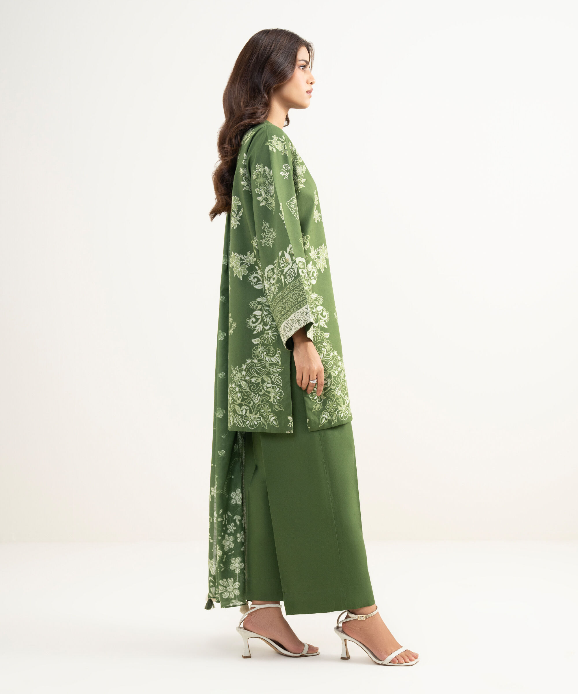 Unstitched 3 Pc Lawn DYS26V3135TS