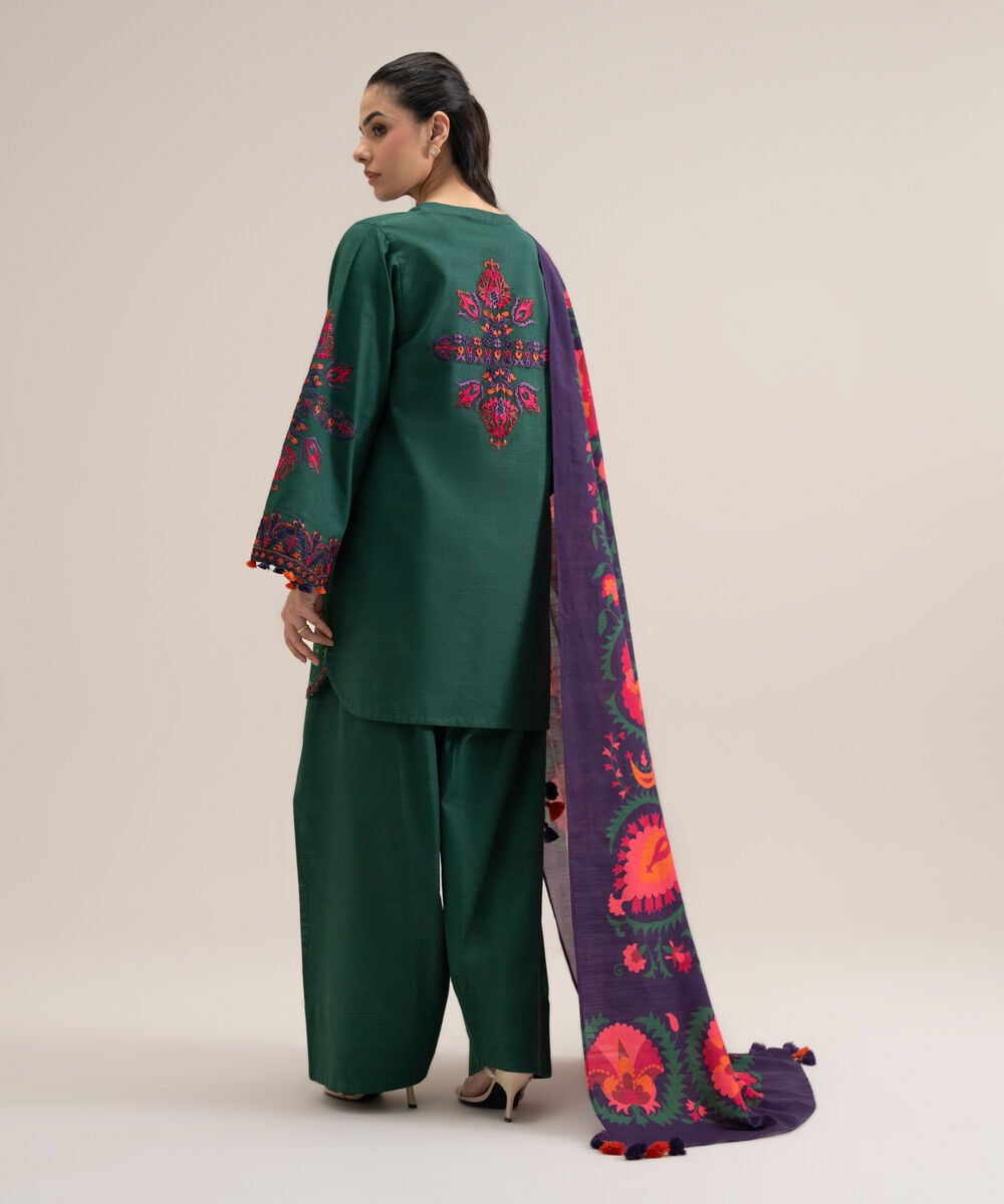 Women's Unstitched Premium Khaddar Embroidered Green 3 Piece Suit