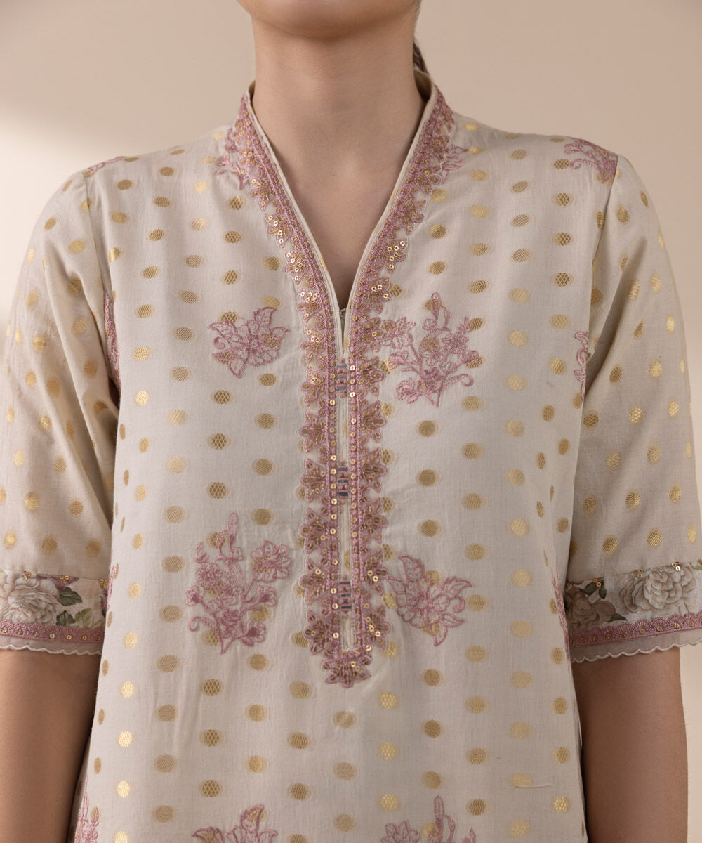 Unstitched Women's Off White Jacquard Embroidered 3 Piece Suit