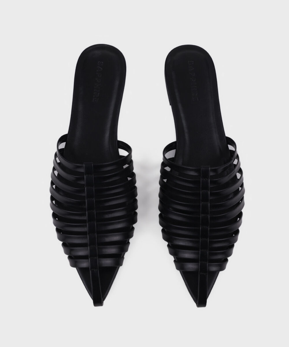 Woman - Black Black Pointed Toe Flats