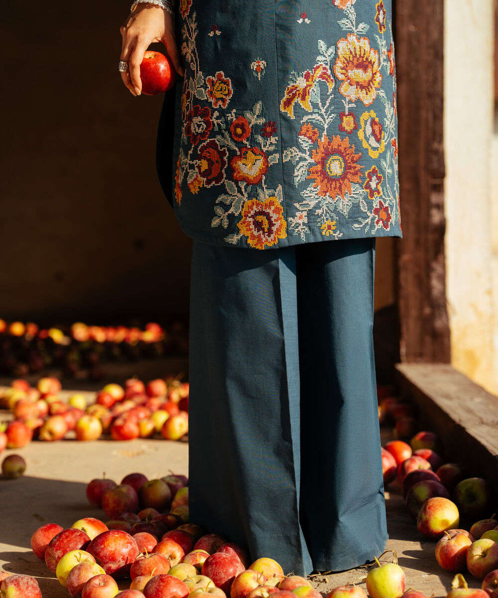 Women's Unstitched Embroidered Cross Hatch Teal Green 3 Piece Suit